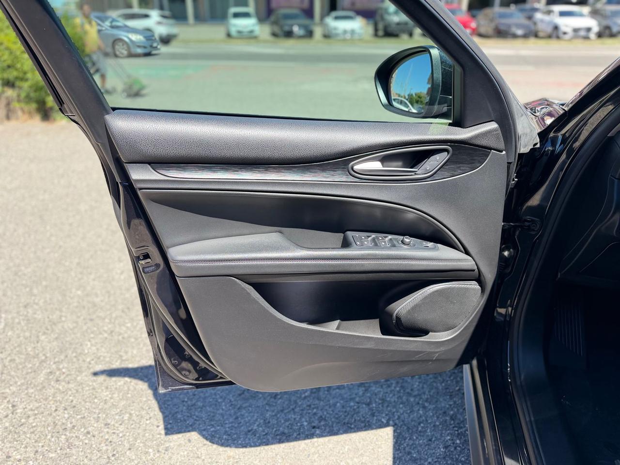 Alfa Romeo Stelvio Executive 2.2 #11317