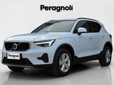 VOLVO XC40 B3 automatico Essential KM0