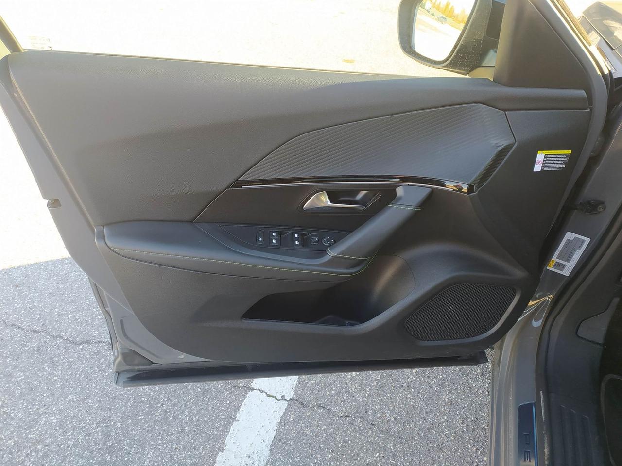 Peugeot 2008 GT e-2008 156 #8105