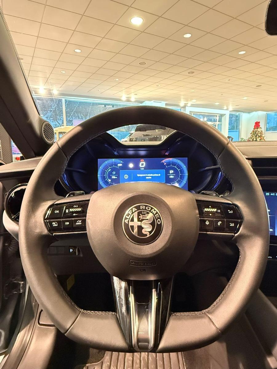 ALFA ROMEO - Junior - 1.2 136 CV Hybrid eDCT6