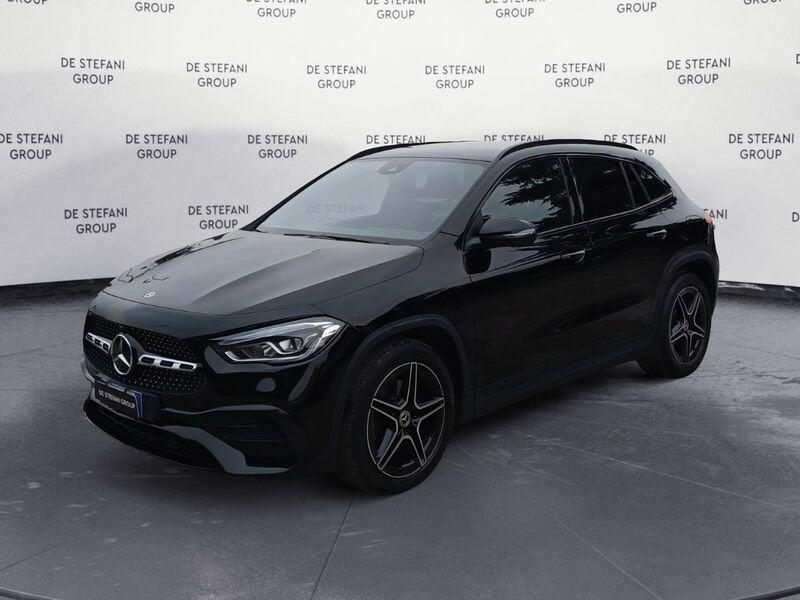 Mercedes-Benz GLA GLA 180 Automatic Premium NIGHT-PACK