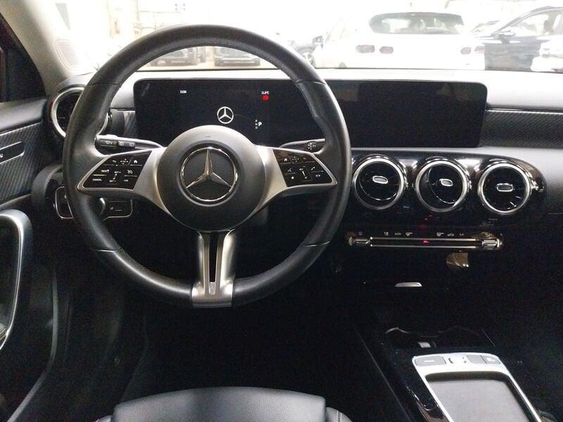 Mercedes-Benz Classe A A 180 d Progressive Advanced