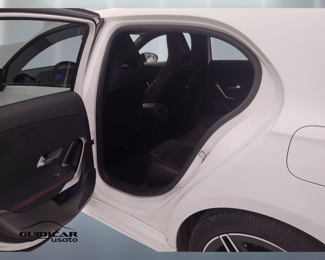 Mercedes-Benz Classe A - W177 2018 - A 180 d Premium auto