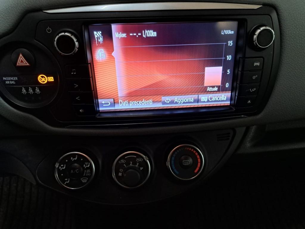 TOYOTA Yaris III 2015 - Yaris 5p 1.3 Active E6