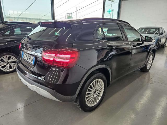 Mercedes-Benz GLA 180 premium NEOPATENTATI