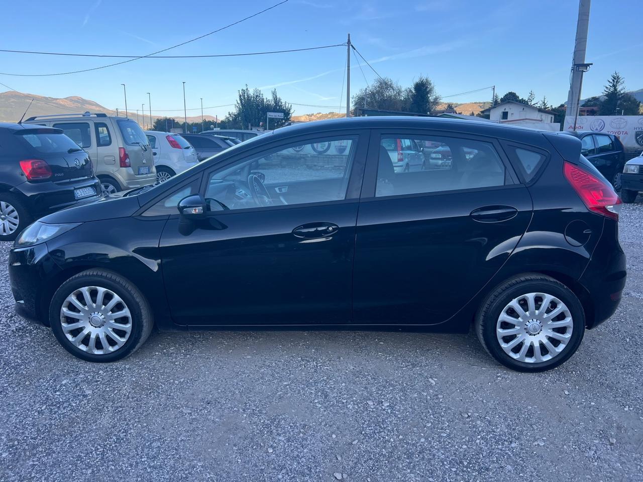 Ford Fiesta 1.4 TDCi 70CV 5 porte Titanium