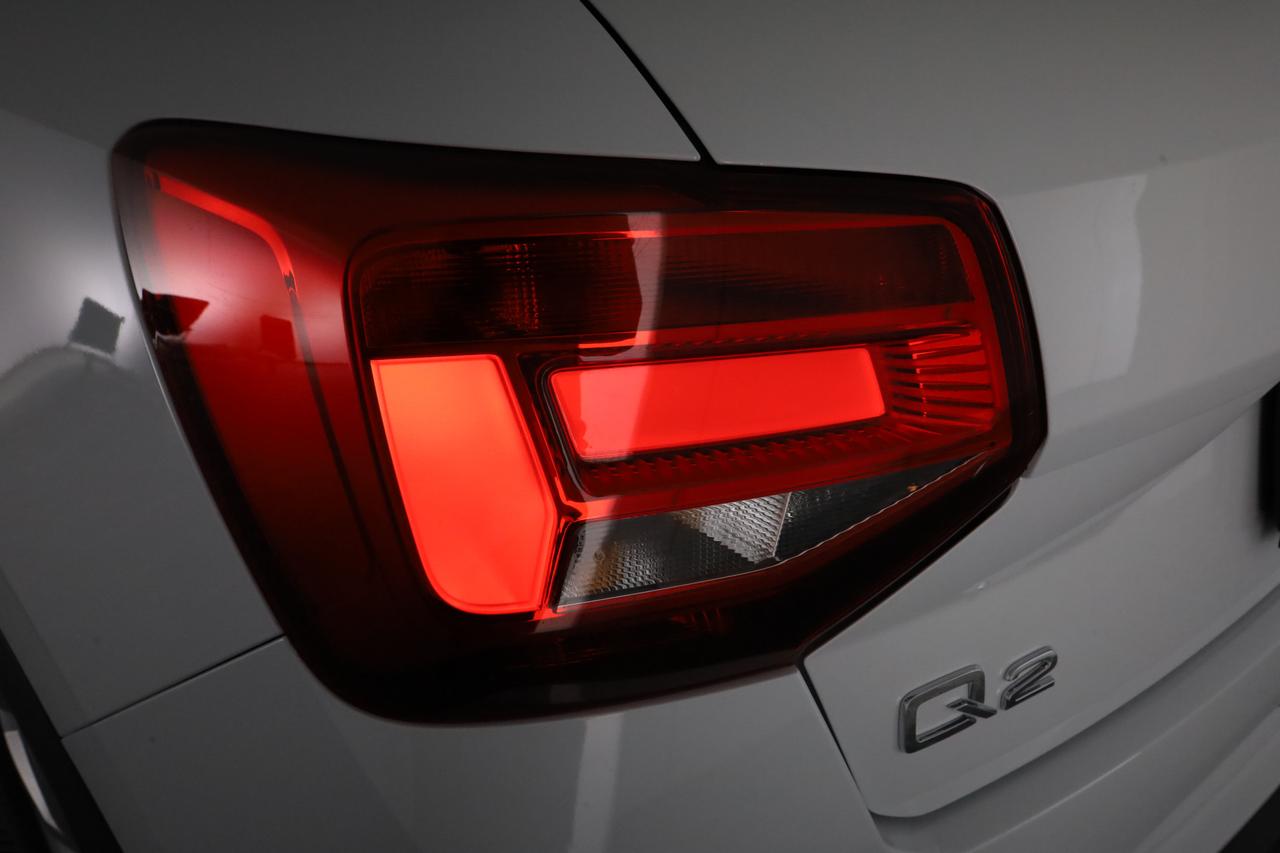 AUDI Q2 35 TDI S tronic Business Plus