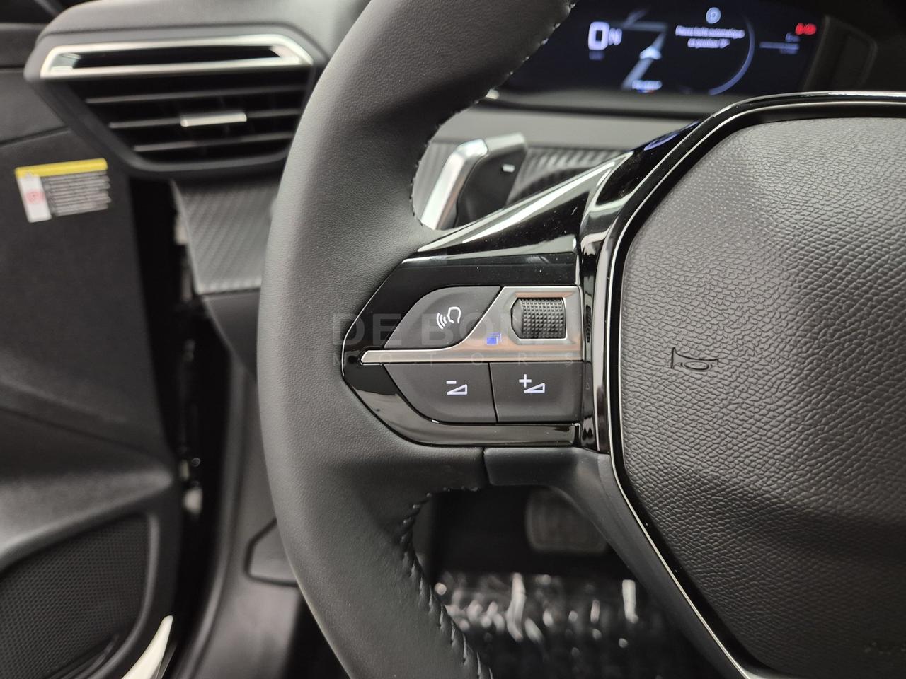 Peugeot 208 1.2 hybrid allure 110cv e-dcs 6