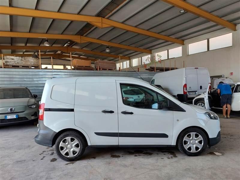 Ford Transit Courier 1.5 TDCi 75CV Van Trend