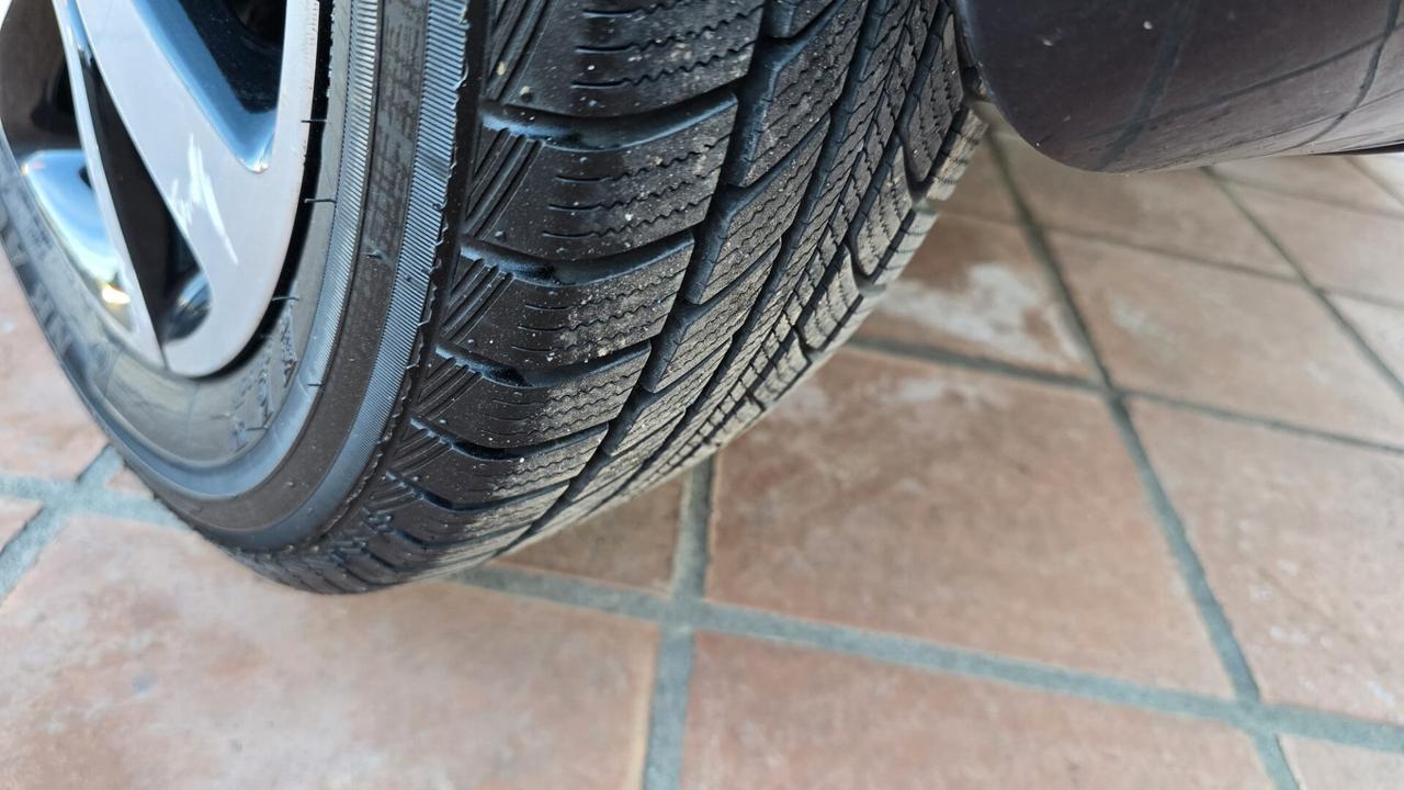 Peugeot 108 VTi 68 5 porte Allure TOP!