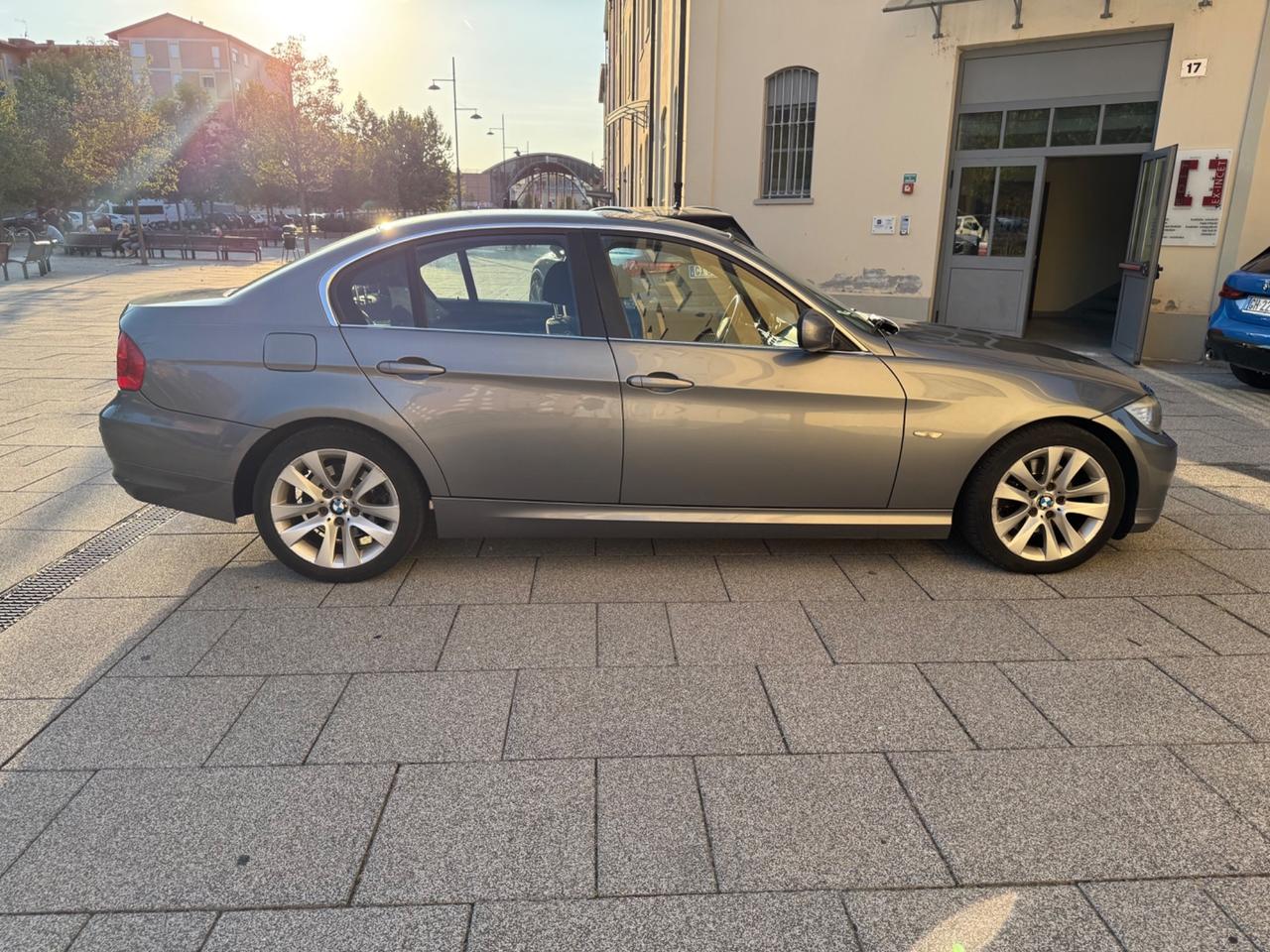 Bmw 320 SERIE 177CV ELETTA EURO 5