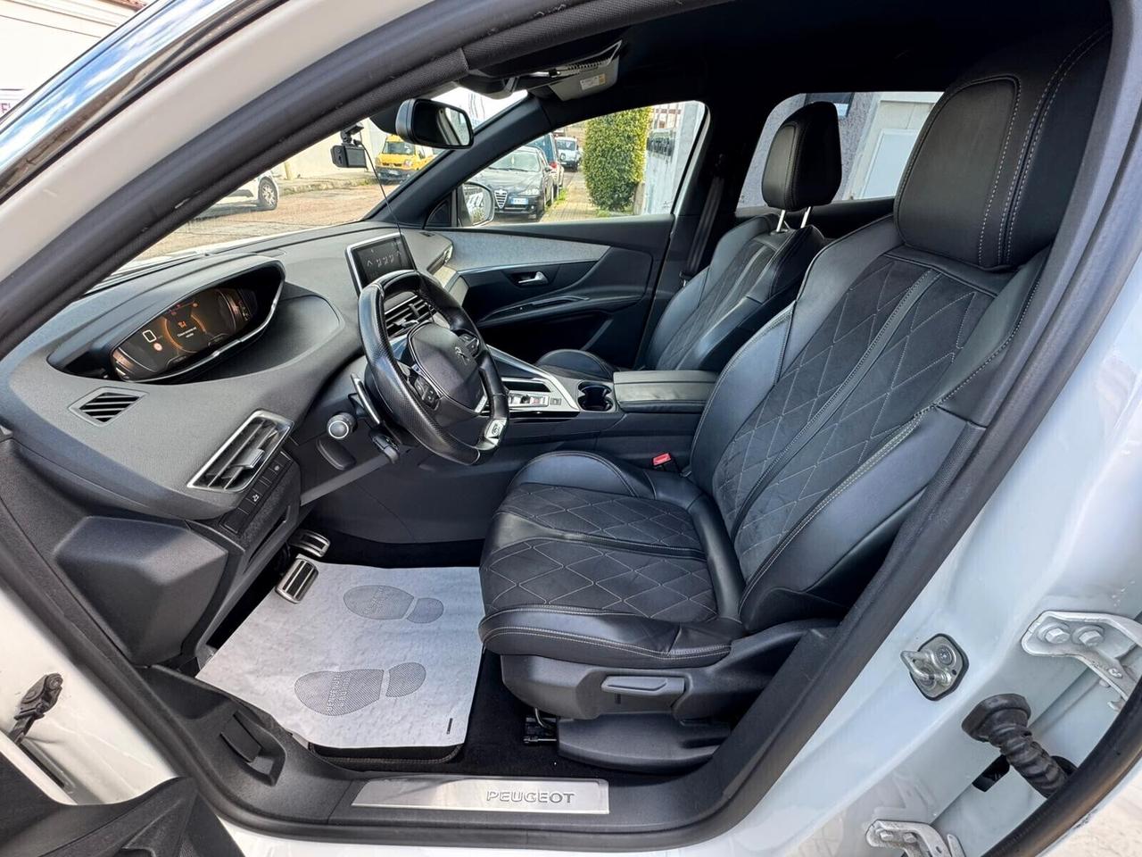 PEUGEOT 3008 GT - SUPER PROMO