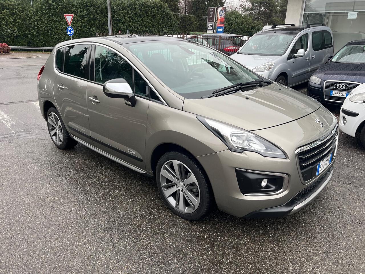 Peugeot 3008 1.6 HDi 115CV Allure