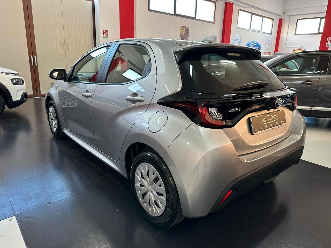 Toyota Yaris 1.0 5 porte Active
