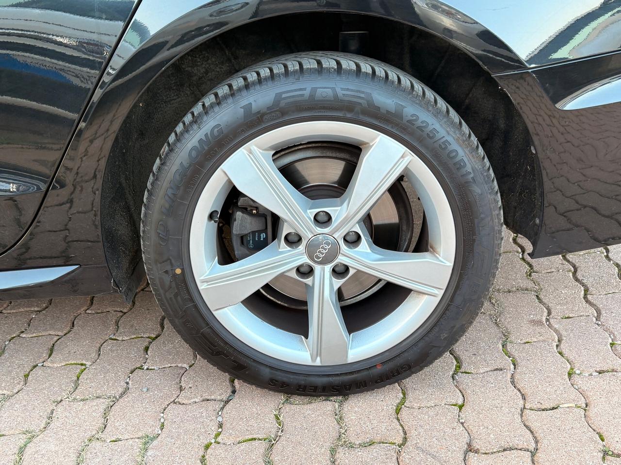 Audi A4 Avant 40 TDI S tronic line edition