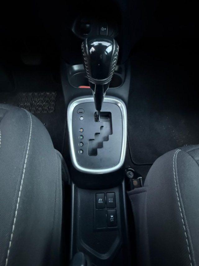 TOYOTA Yaris 1.5 Hybrid 5 porte Business