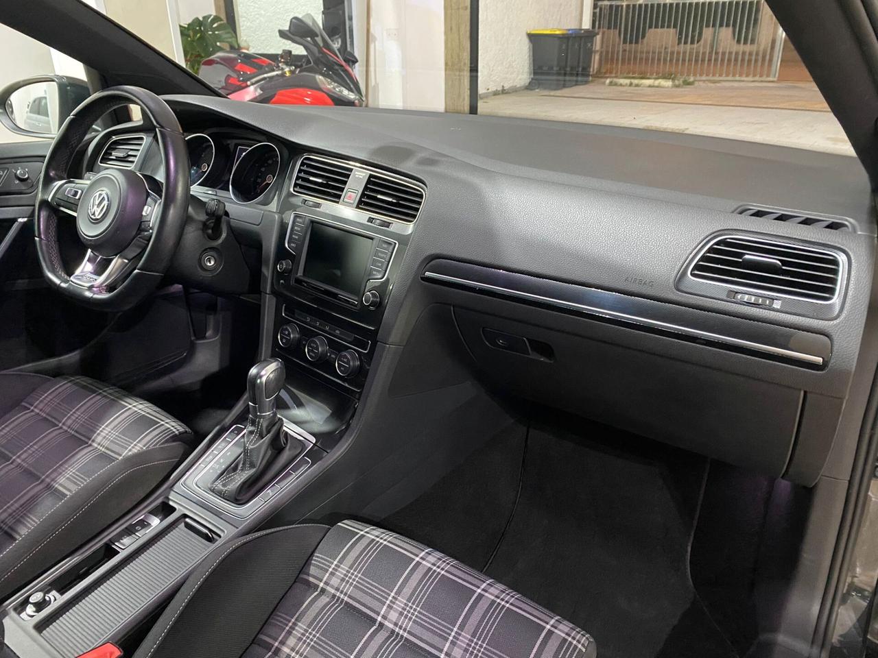 Volkswagen Golf GTD 2.0 TDI DSG 5p. BlueMotion Technology
