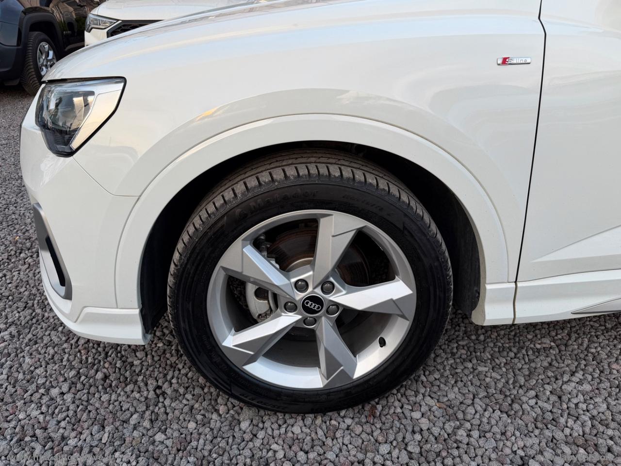 AUDI Q3 SPORTBACK 2.0TDI S-tronic S-Line LED NAVI PELLE CERCHI 19 RETROCAMERA