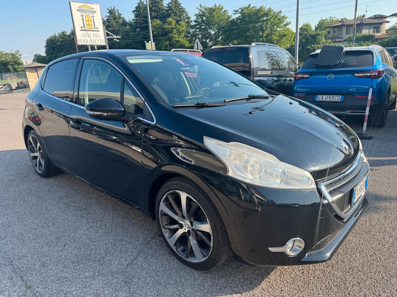 Peugeot 208 1.6 e-HDi 92 CV Stop&Start 5 porte Allure *NEOPATENTATI*