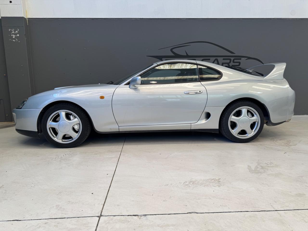 Toyota Supra 3.0i Twin-turbo ITALIANA guida a SX MANUALE