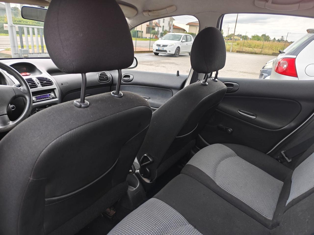 Peugeot 206 1.4 16V 5p. Sweet Years