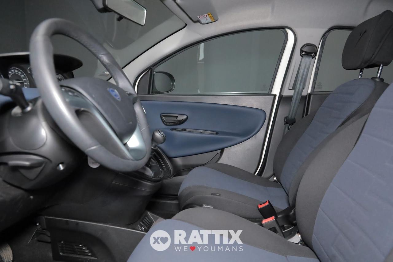Lancia Ypsilon 1.0 Firefly Hybrid 70CV Platino