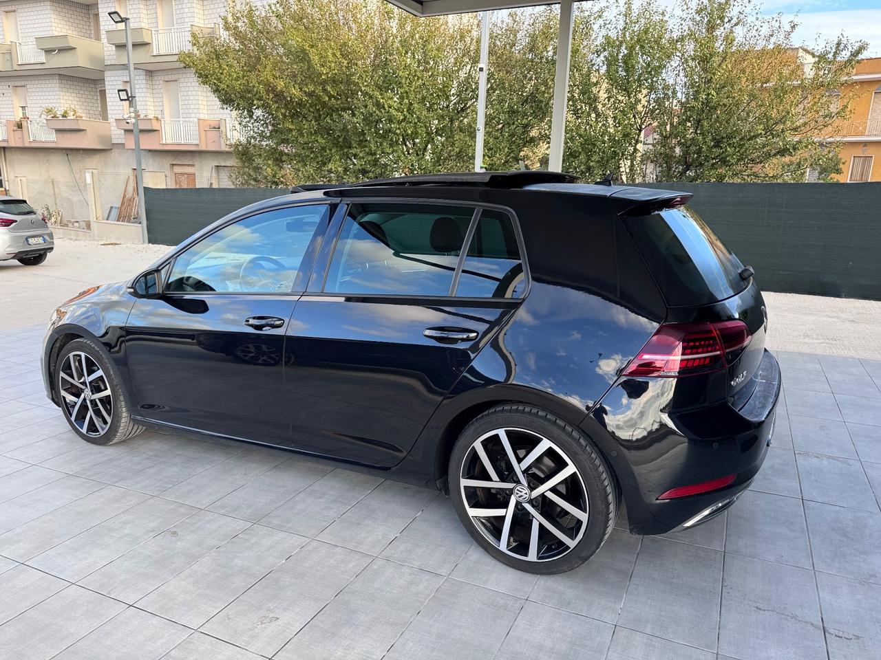 Volkswagen Golf 2.0 TDI 5p. Executive BlueMotion Technology