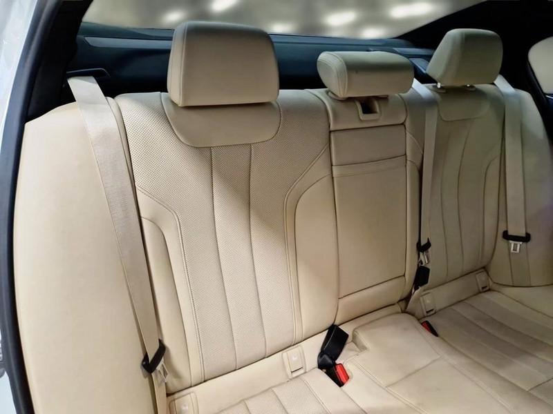 BMW 520 AUT MSPORT MH48V AUTO 4 PORTE BERLINA