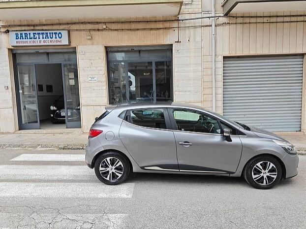 RENAULT Clio 1.5 dCi 75CV *NAVI* - 2015