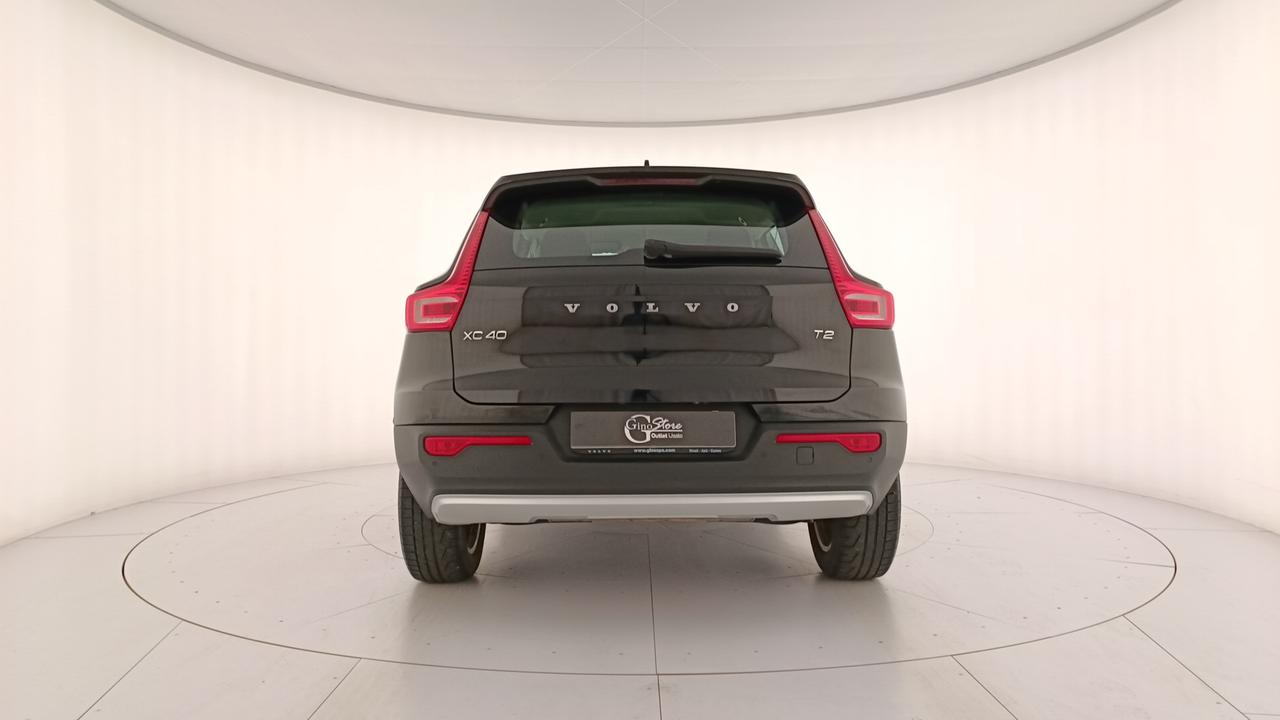 VOLVO XC40 1.5 t2 Momentum auto my21