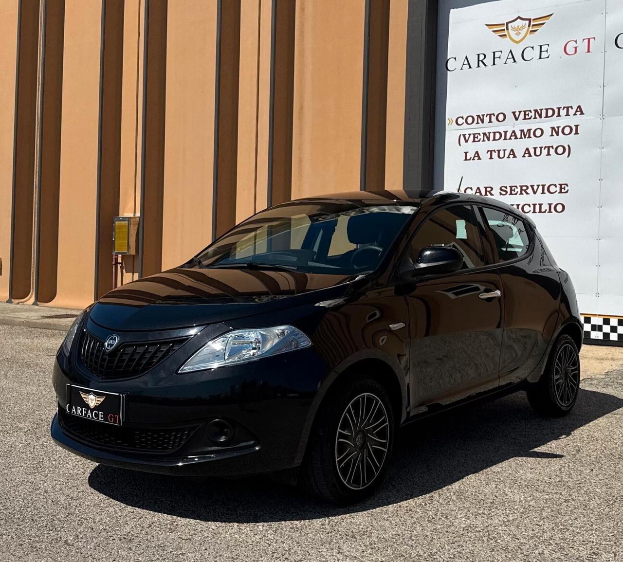 Lancia Ypsilon 1.0 Hybrid NEOPATENTATI - 2024