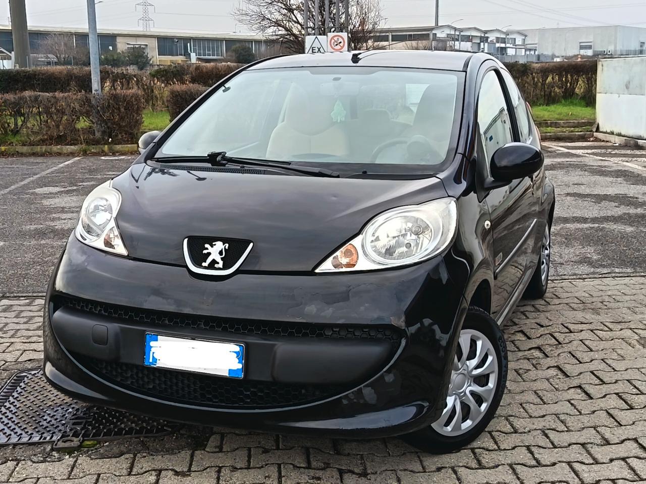 Peugeot 107 1.0 68CV 3p. Sweet Years