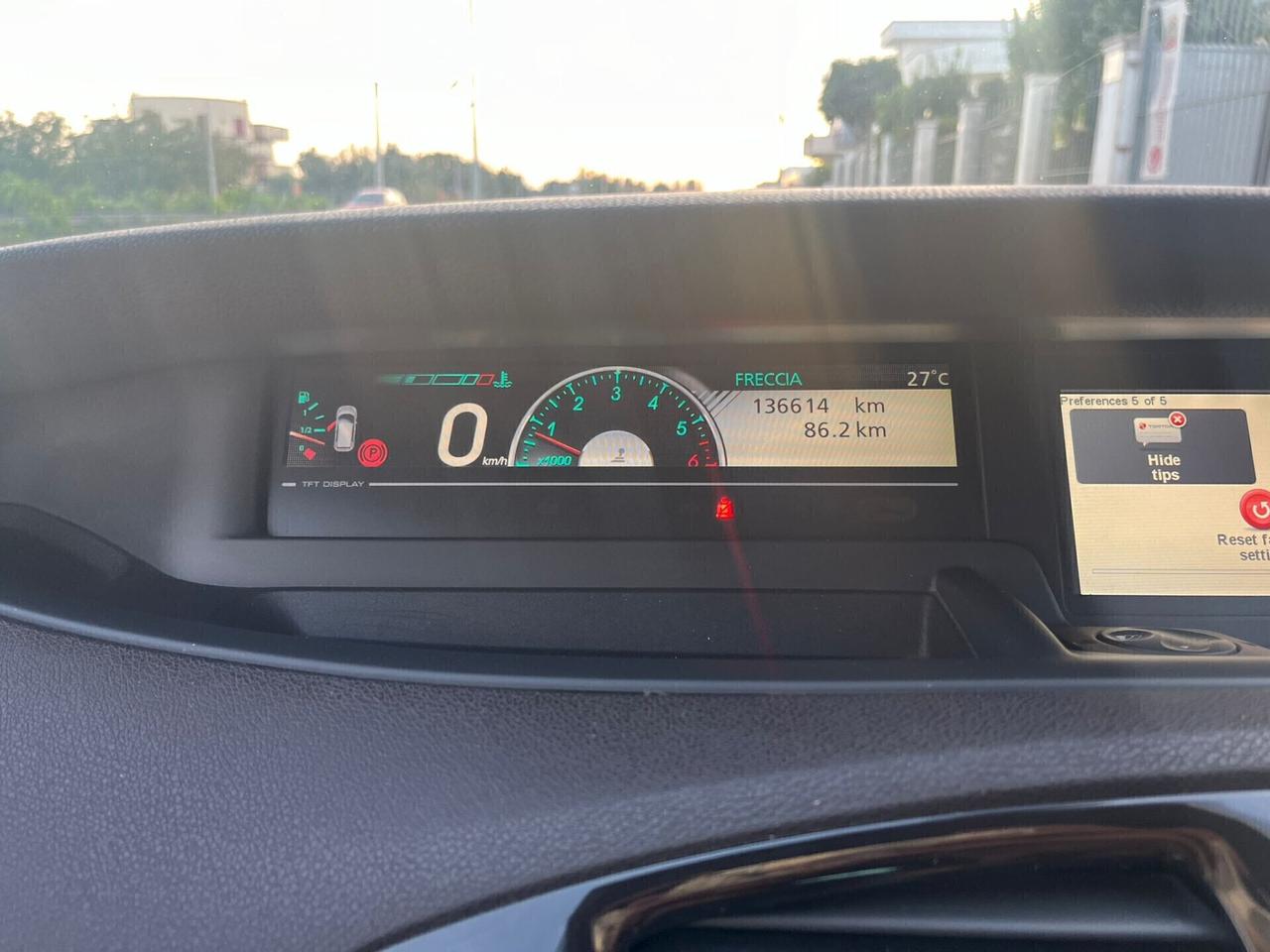 Renault Scénic X-Mod 1.6 dCi Luxe 7 posti Unipro 2011