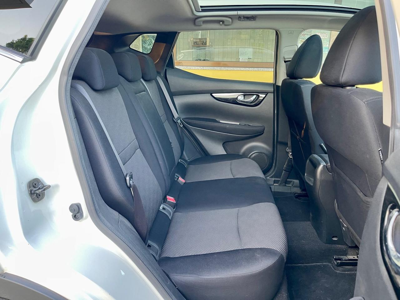Nissan Qashqai 1.5 dCi 8kw N-Connecta Full op UNIPROP