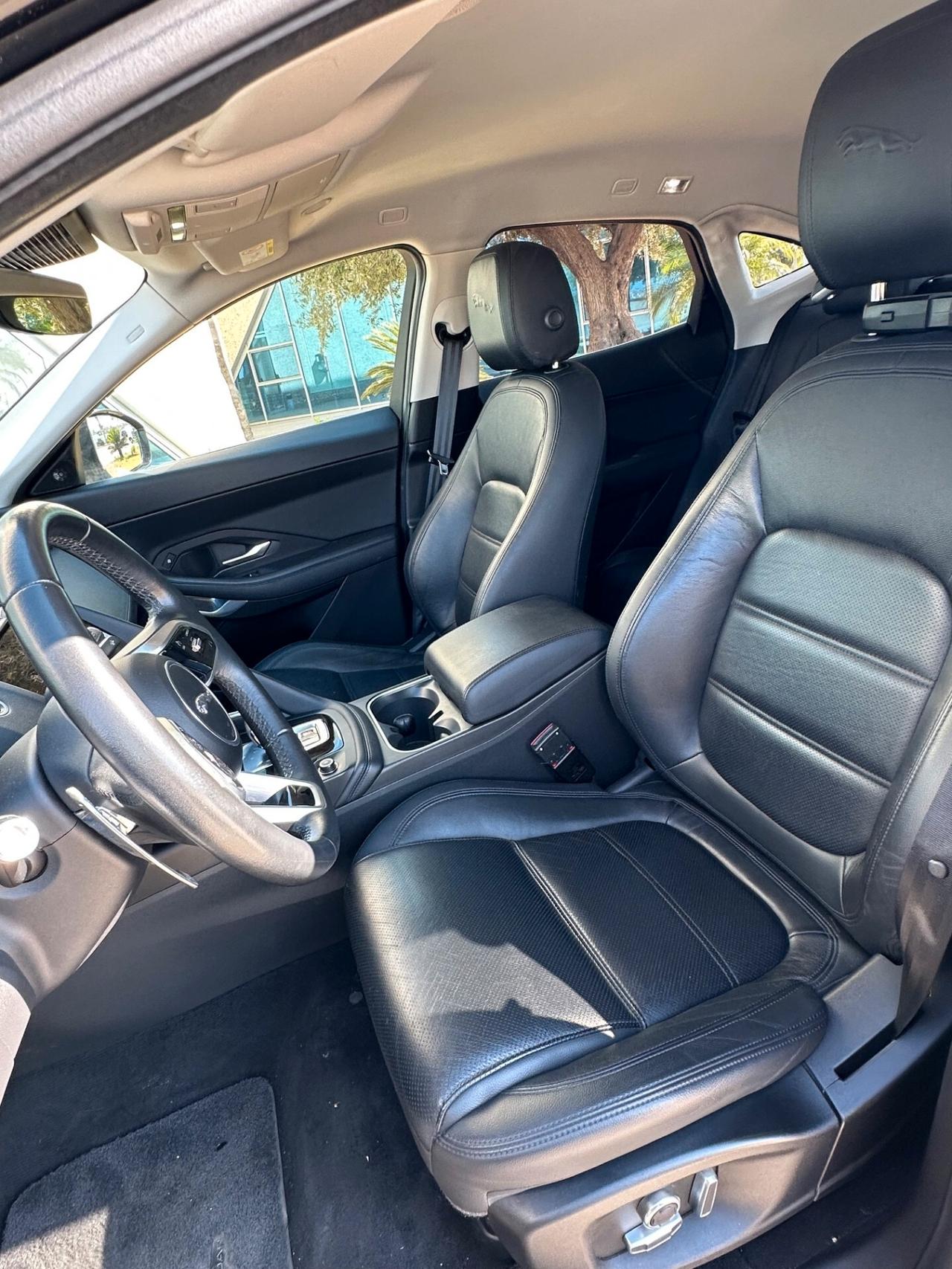 Jaguar E-Pace 2.0d SE awd offerta T-Stock prezzo imperdibile