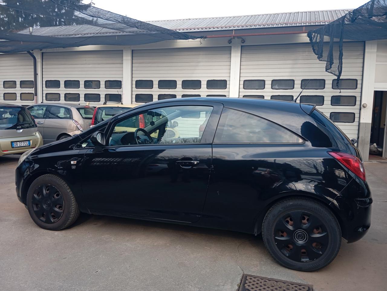 Opel Corsa 1.2 3 porte Club valuto permute