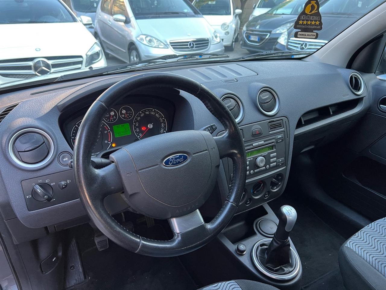 Ford Fusion 1.6 TDCi 5p. Collection