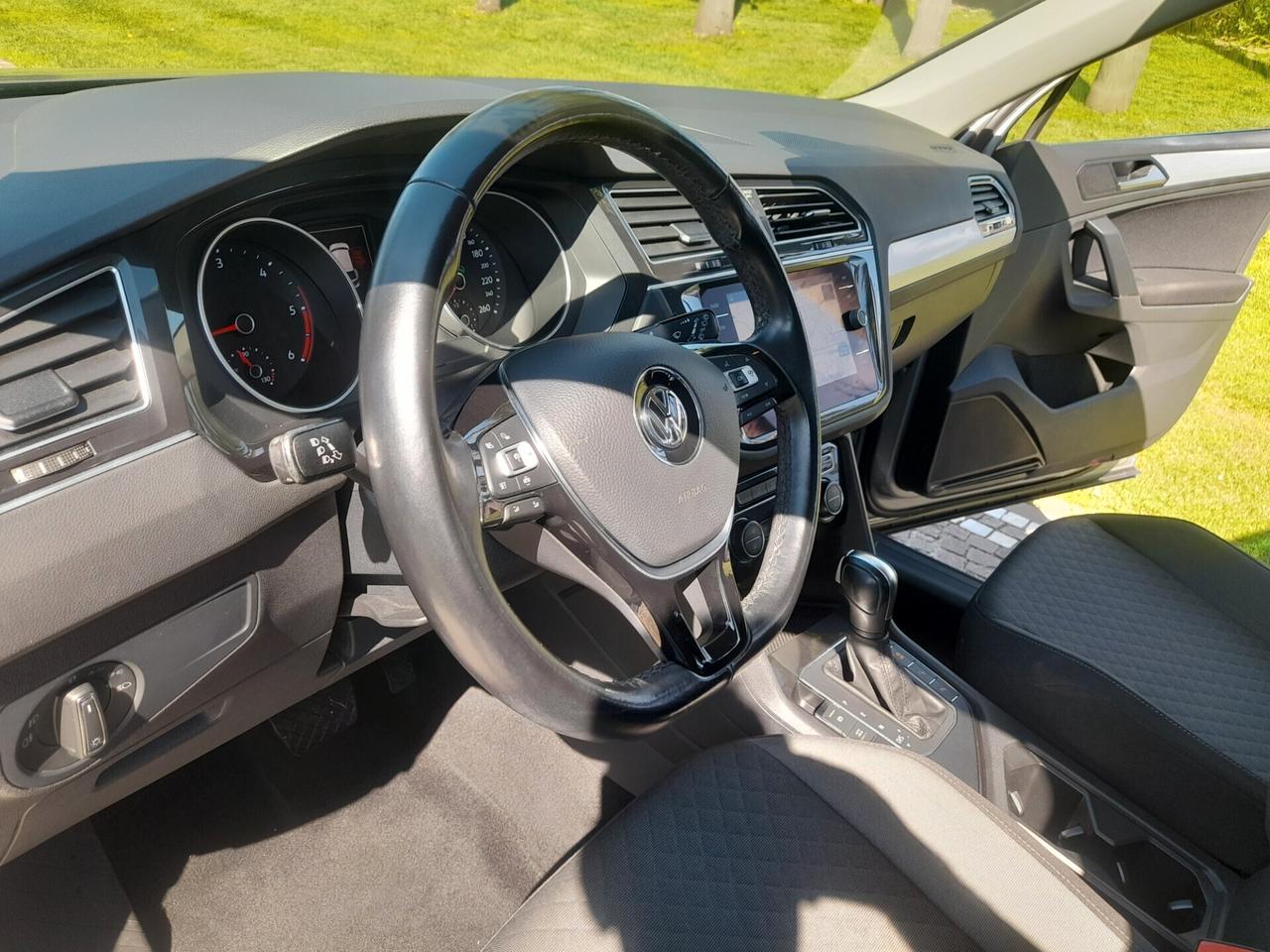 Volkswagen Tiguan 2.0 TDi DSG *FULL OPT* daVETRINA