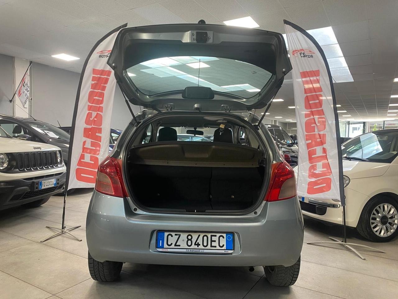Toyota Yaris 1.0 3 porte