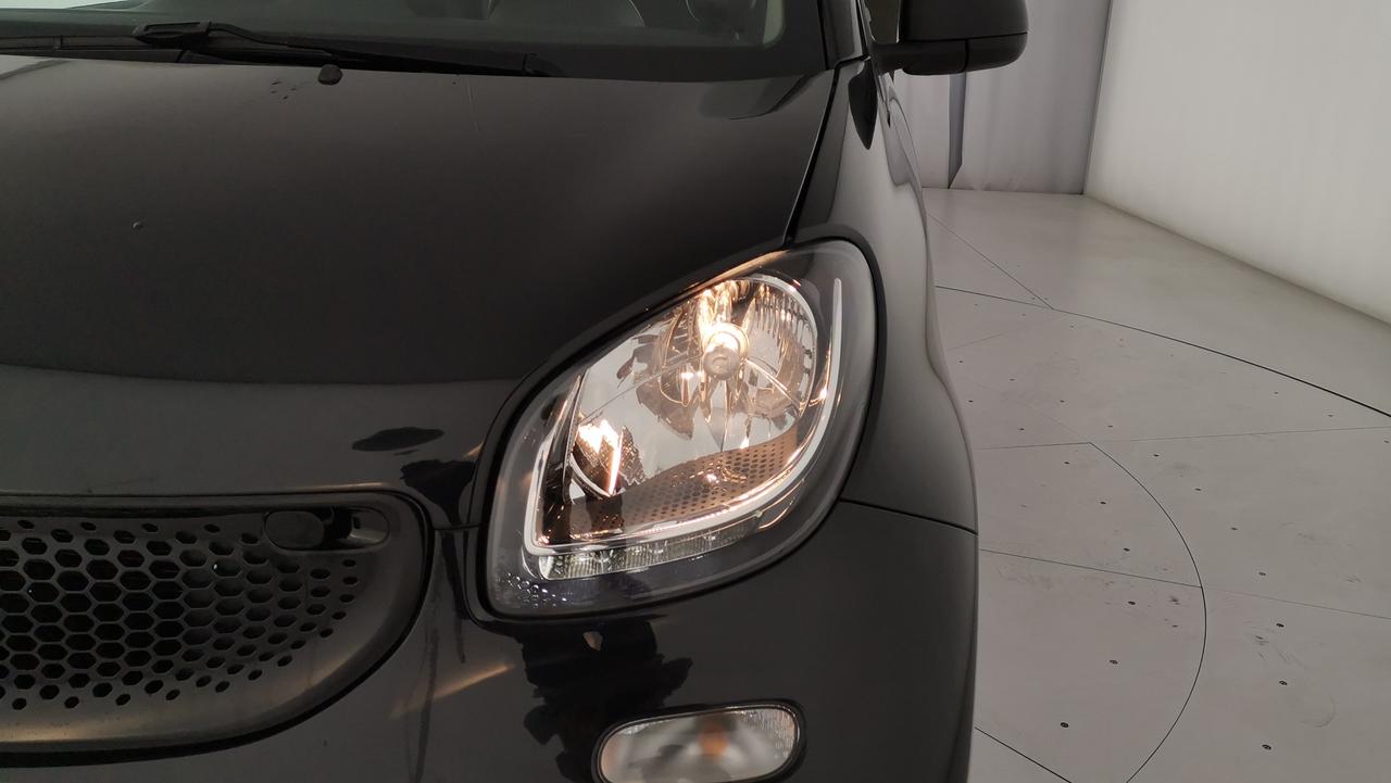 SMART Fortwo III 2015 Cabrio fortwo cabrio eq youngster my19