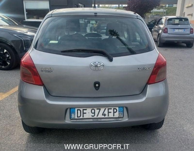 Toyota Yaris 2005 Benzina 1.0 Sol 5p