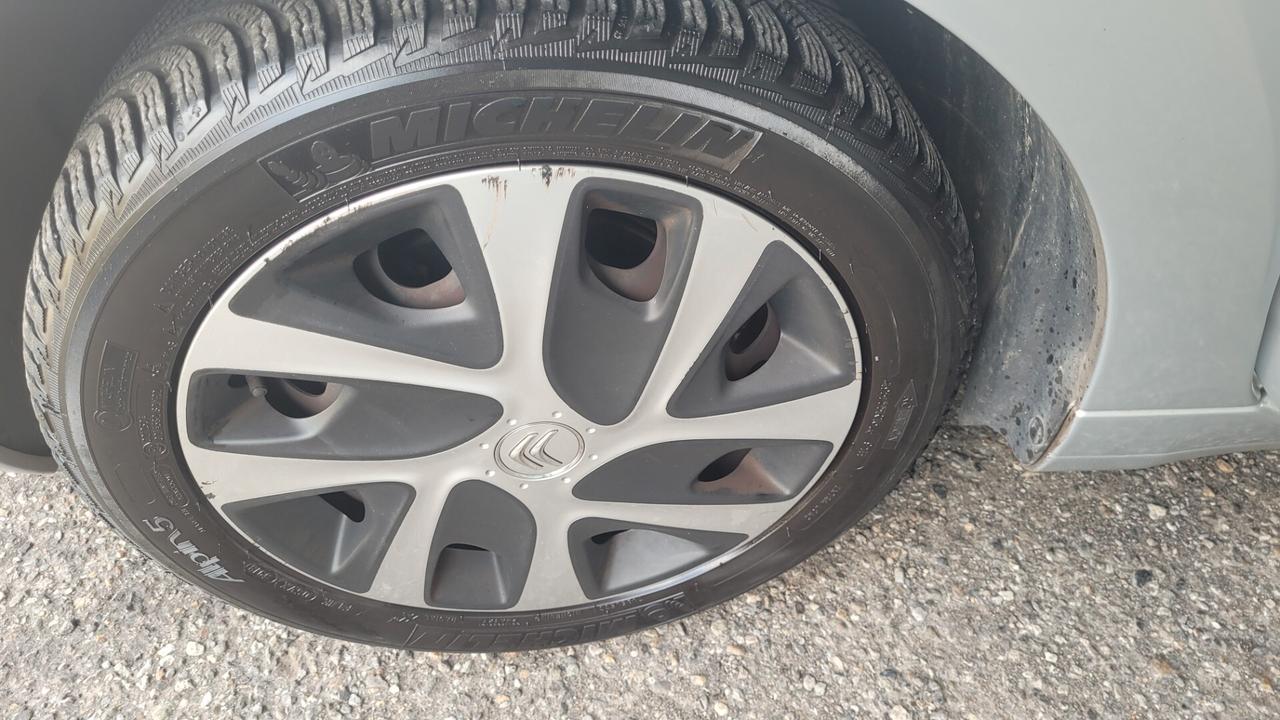 Citroen C3 Picasso 1.6 euro 5B..adatta ai neopatentati..