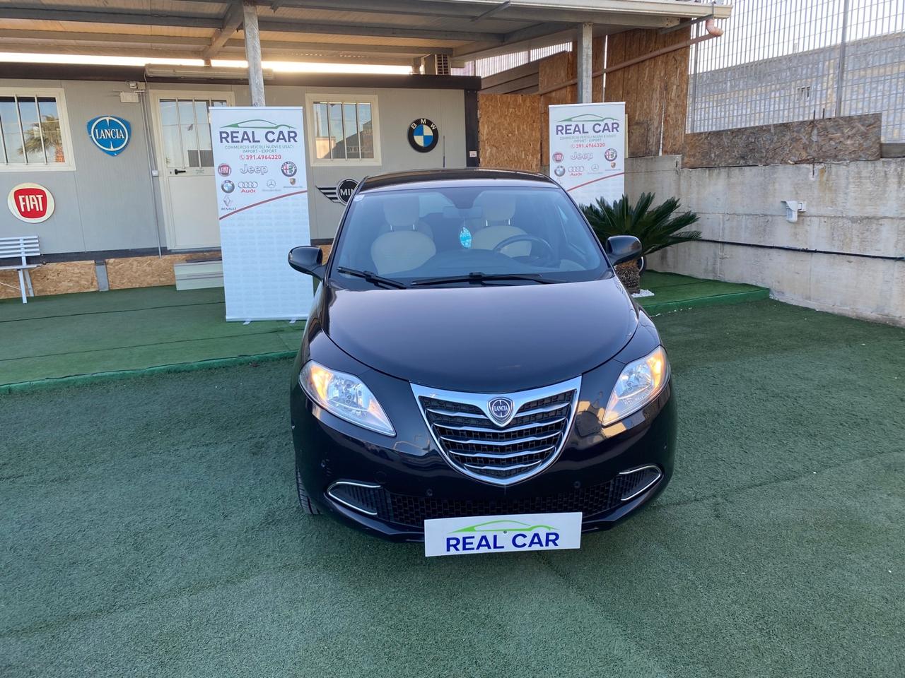 Lancia Ypsilon 1.2 benzina 5 Posti Neopatentati