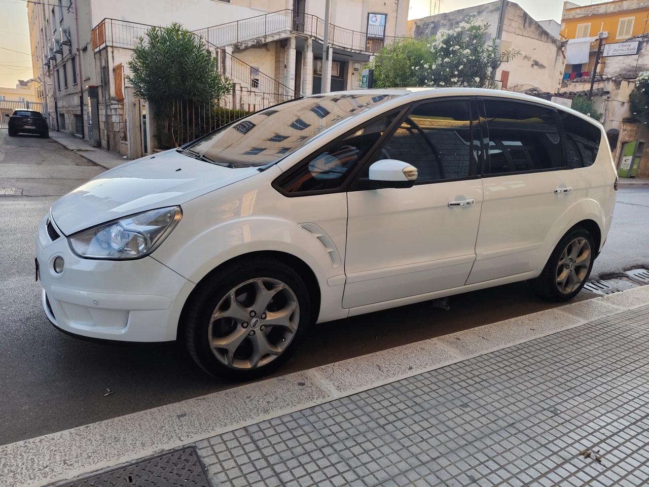 Ford S-Max 2.0 TDCi 140CV Titanium TETTO