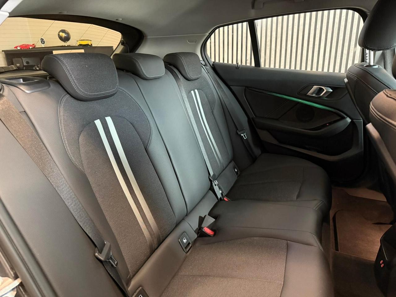 Bmw 116 116d 5p. Business