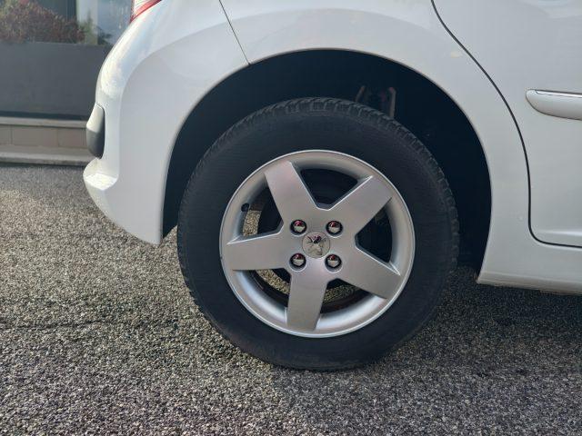 PEUGEOT 207 1.4 HDi 70CV 5p. Allure