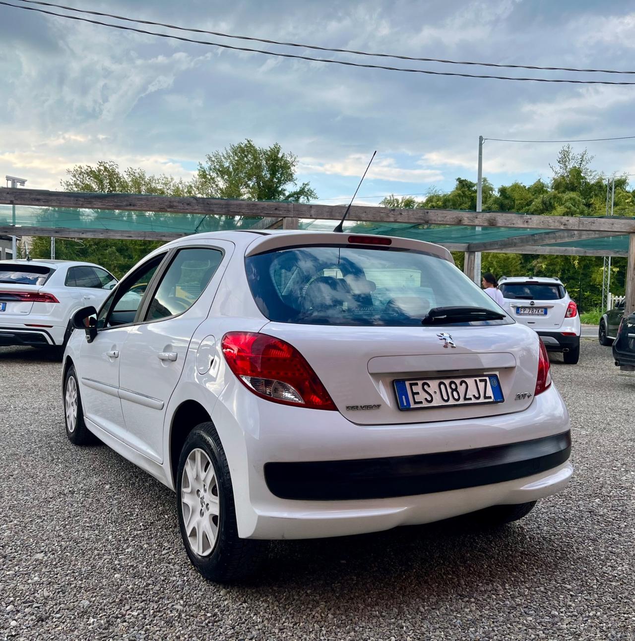 Peugeot 207 Plus 1.4 gpl con 65.000km!