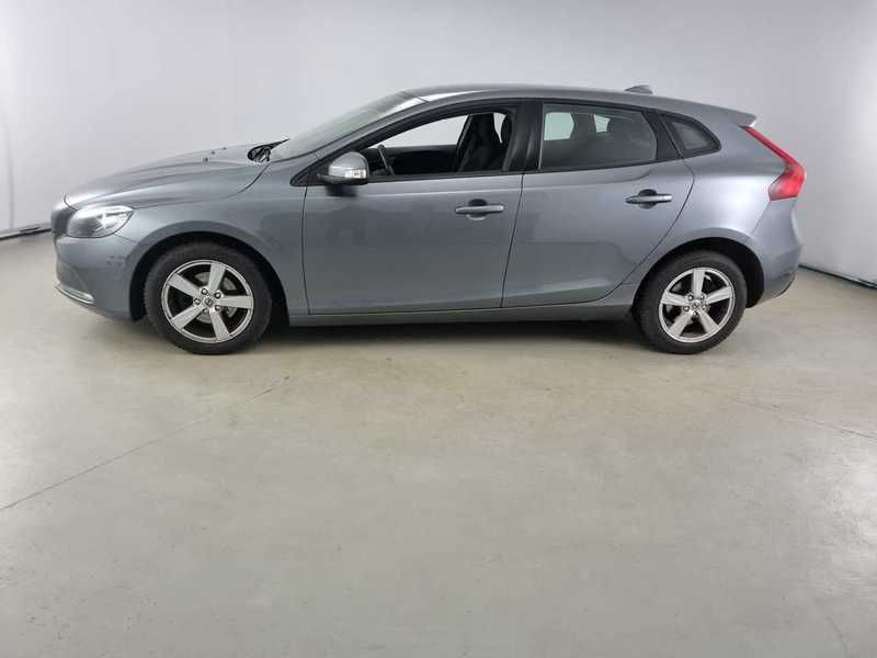 VOLVO V40 D2 Business 5 PORTE BERLINA