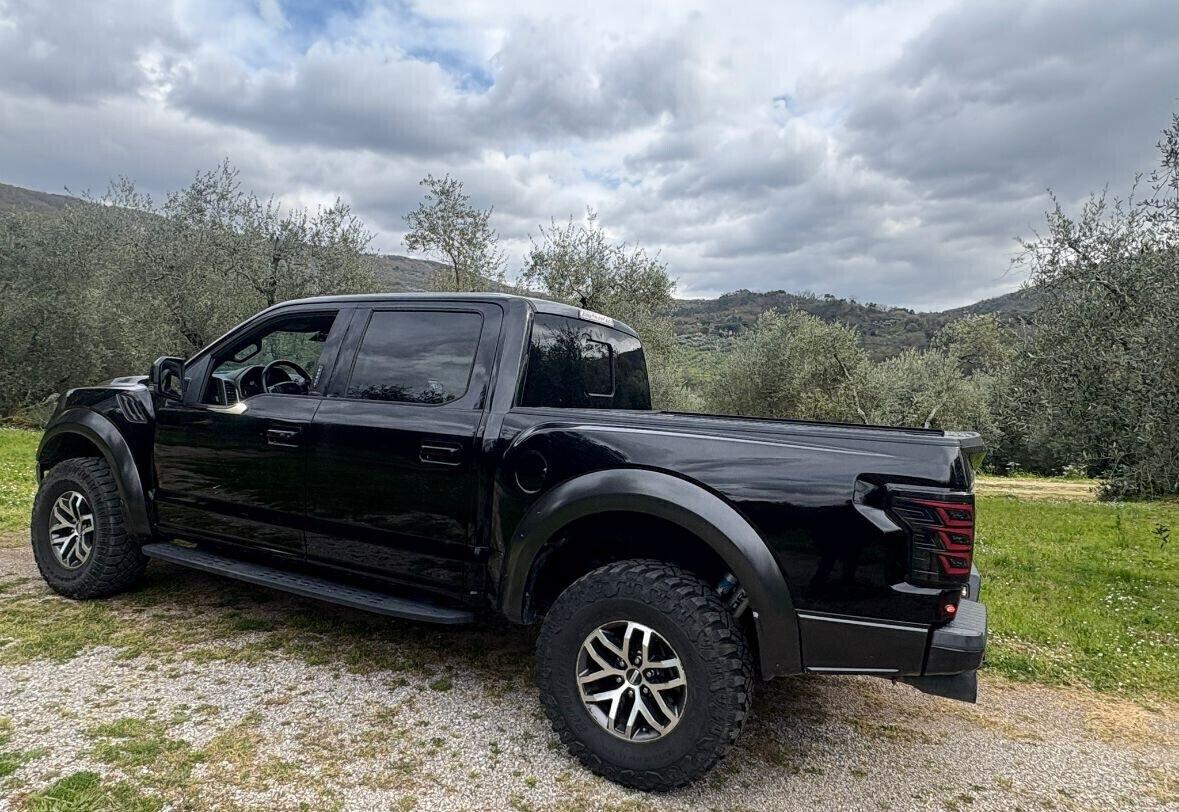 Ford F-150 Raptor SVT