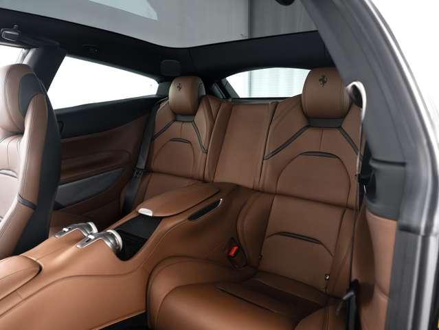 Ferrari GTC4 Lusso V12